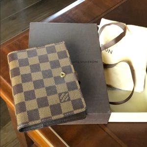 Louis Vuitton day planner wallet